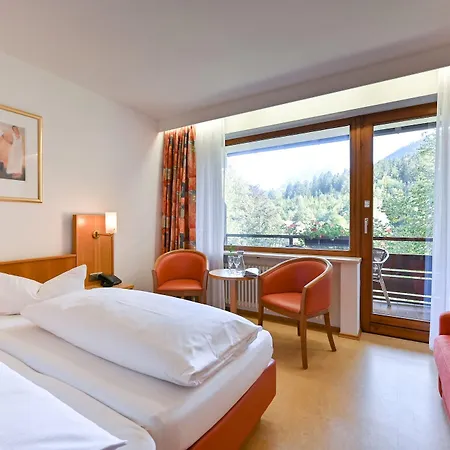 ホテル ルチンズ&レストラント