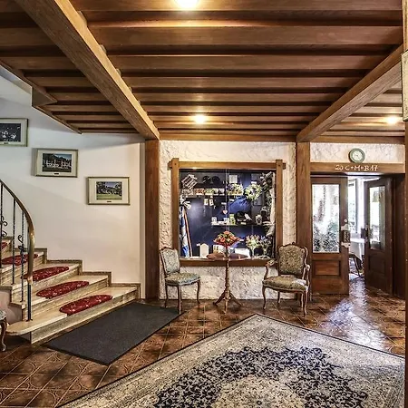 ルチンズ&レストラント ホテル