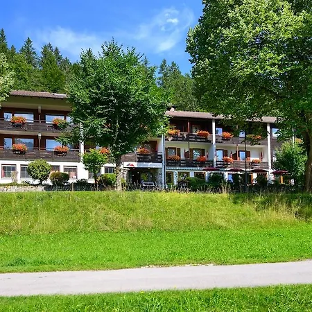 ルチンズ&レストラント 3*