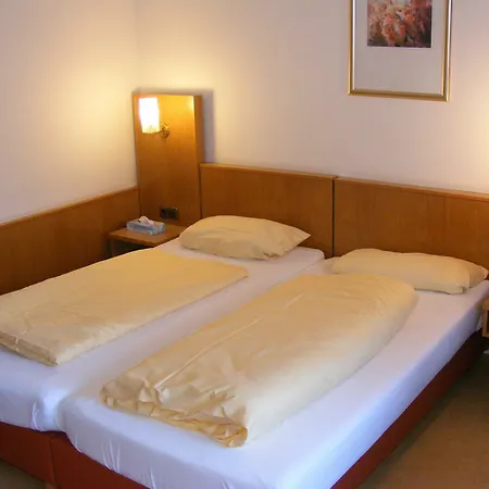 ルチンズ&レストラント 3* フュッセン